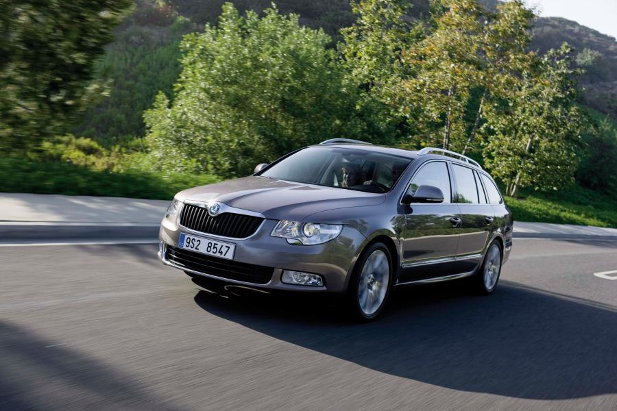  Skoda Superb Combi 2009 года  (фото 25 из 74)